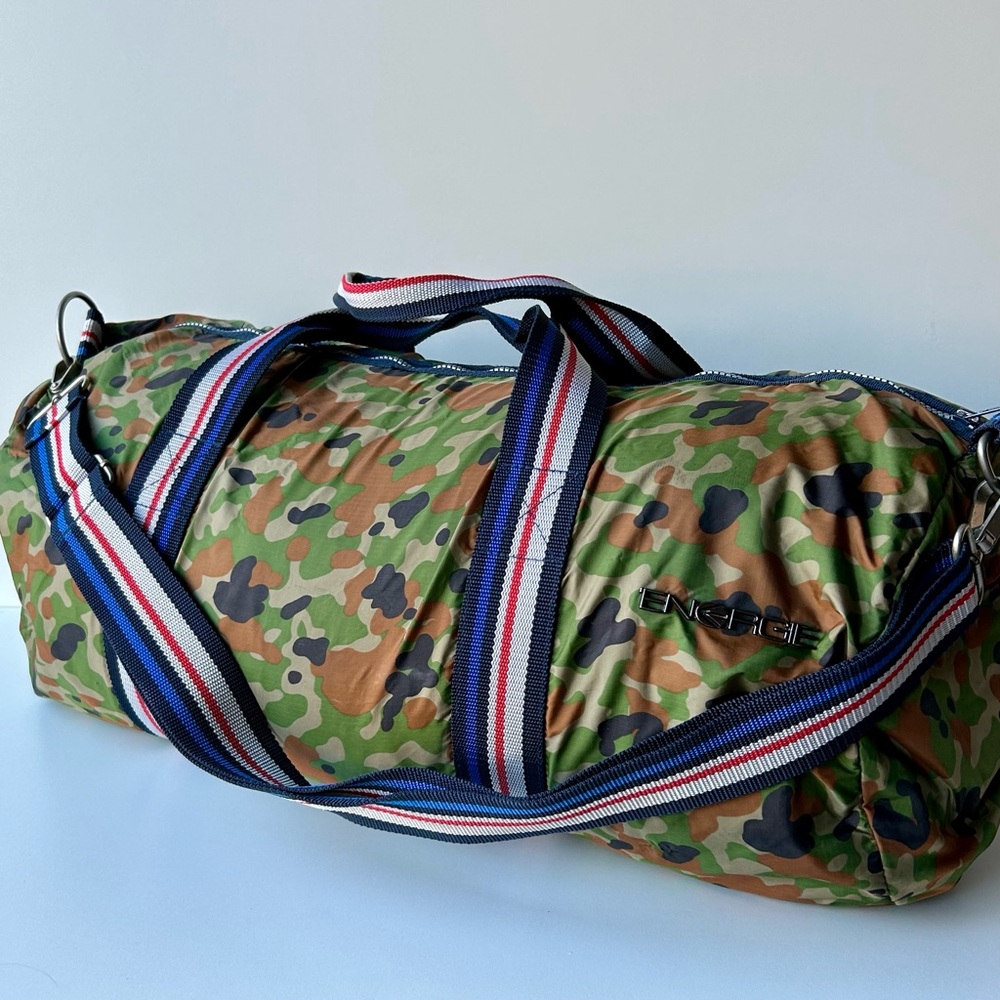 ENERGIE XL Barrel Duffle – Fatigue Print, Tricolor Straps